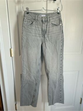 Zara Light Gray Straight-Leg Jeans